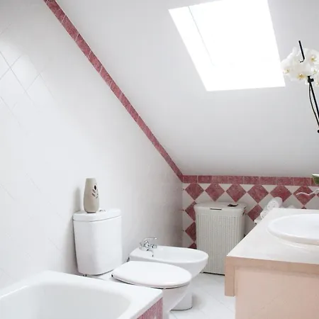 Гостевой дом The Sky Lofts -